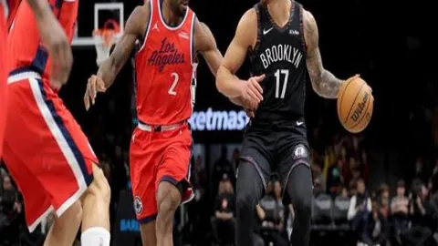 中国男篮三人组在亚洲杯中获得亚军